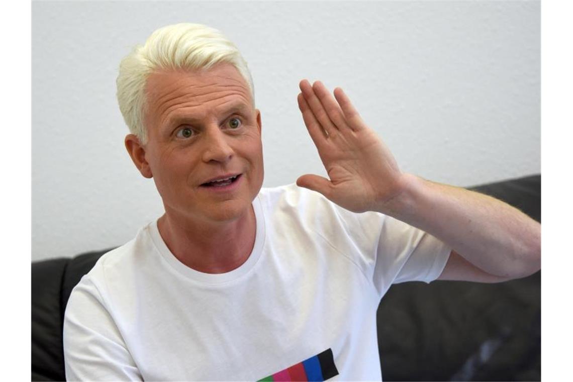 Guido Cantz steht an Weihnachten am Herd