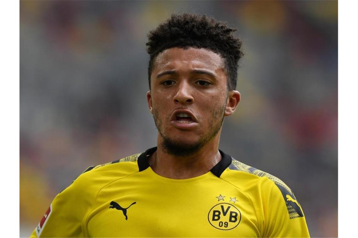 Der mögliche Transfer von Jadon Sancho zu Manchester United bleibt für Borussia Dortmund ein Dauerthema. Foto: Bernd Thissen/dpa