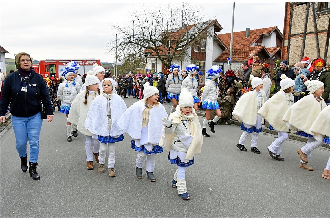 Der Nachwuchs des Faschingvereins aus Burgstetten. 