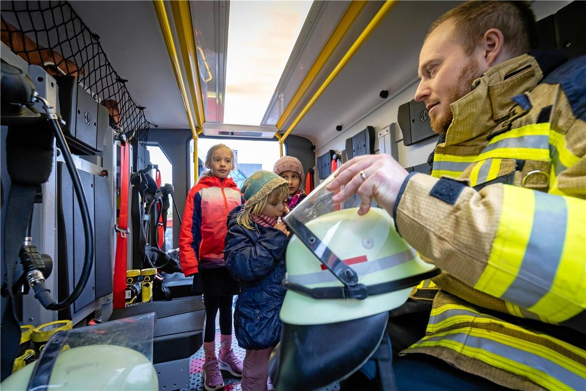 Fleckaschau in Unterweissach: Starkes Comeback trotz des Regens Der Nachwuchs kann sich bei der Feuerwehr umsehen.