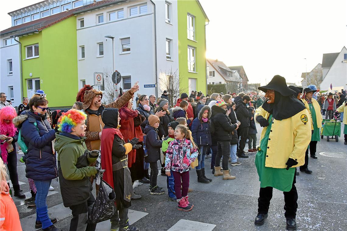 Der Narrenspruch aus Bonlanden geht so: Auf 3 mal Sai antworten die Zuschauer So...