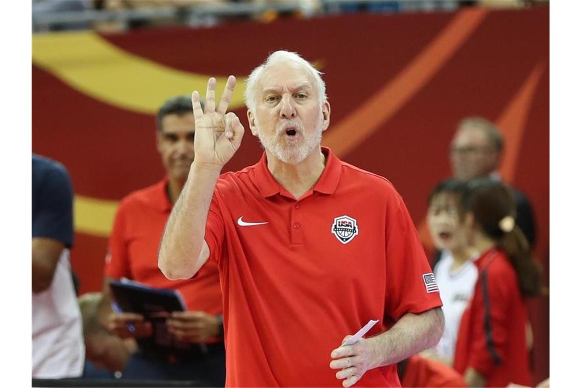 Der NBA-Coach Gregg Popovich geht US-Präsident Trump scharf an. Foto: Ding Ting/XinHua/dpa