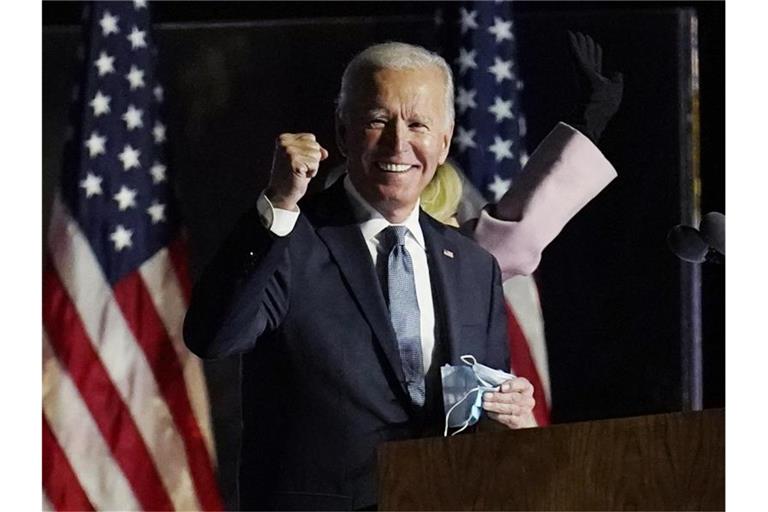 Der neu gewählte Präsident Joe Biden hat nach Vorhersagen von Fernsehsendern bei der US-Wahl 306 Wahlleute gewonnen - deutlich mehr als die erforderlichen 270. Foto: Paul Sancya/AP/dpa