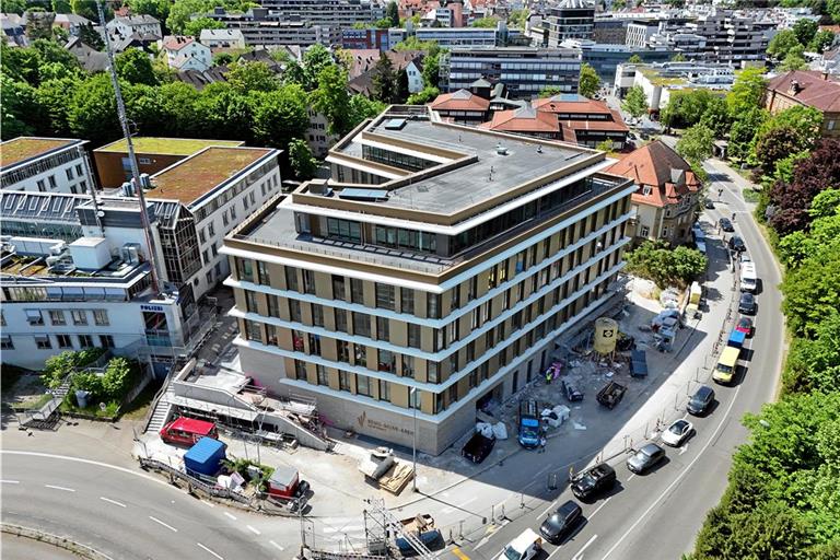 Der Neubau am Alten Postplatz in Waiblingen biegt auf die Zielgerade ein. Foto: Landratsamt