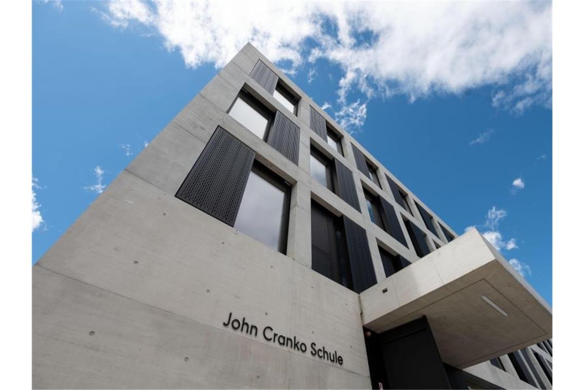 Der Neubau, in dem sich die John Cranko Schule befindet. Foto: Marijan Murat/dpa/Archivbild