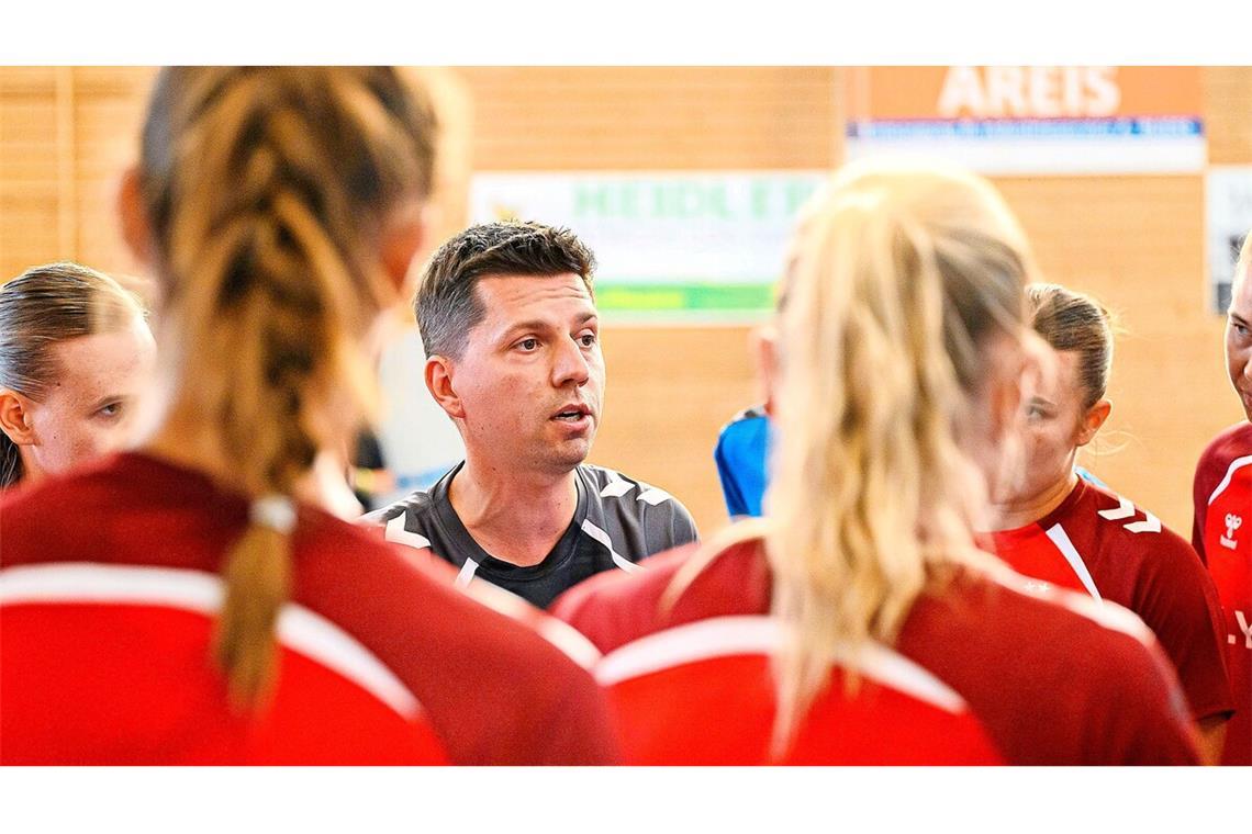 Der neue Cheftrainer Tomas Hlavaty war mit großen Ambitionen in die Vorbereitung mit der HB Ludwigsburg gestartet – nun steht das ganze Projekt vor dem Aus.