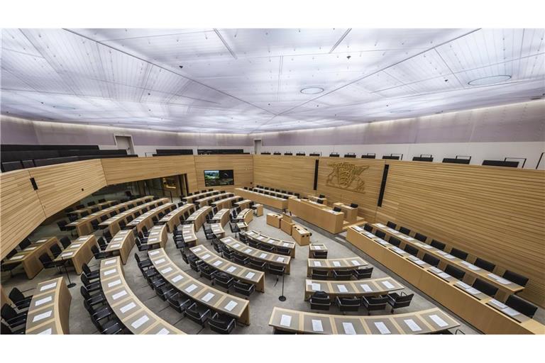 Der neue Landtag von Baden-Württemberg kommt erstmals zusammen.