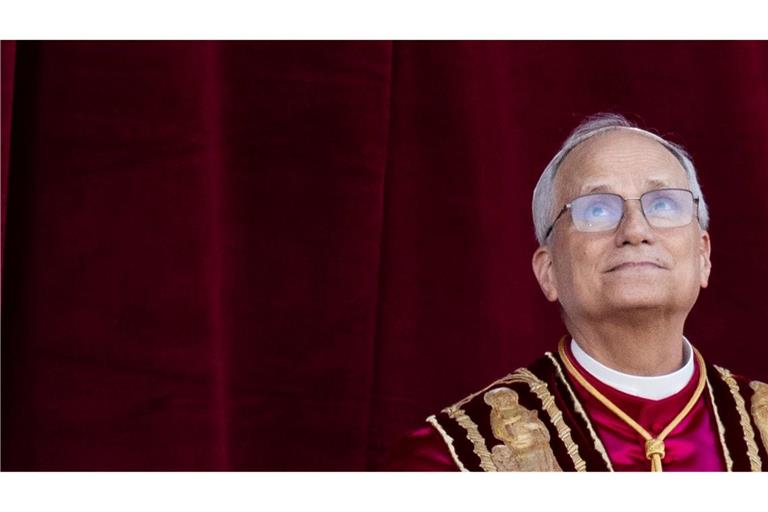 Der neue Papst Leo XIV. erscheint nach dem Konklave auf dem Balkon des Petersdoms. Mit ihm könnte eine neue Ära in der katholischen Kirche beginnen.