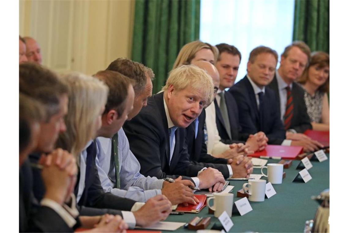 Neuer Premier Johnson auf Konfrontationskurs zur EU