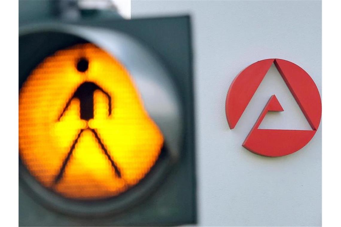 Viele Kurzarbeiter haben Existenzsorgen Der neuerliche Corona-Lockdown hat die Kurzarbeit in Deutschland wieder stark ansteigen lassen. Foto: Jan Woitas/dpa