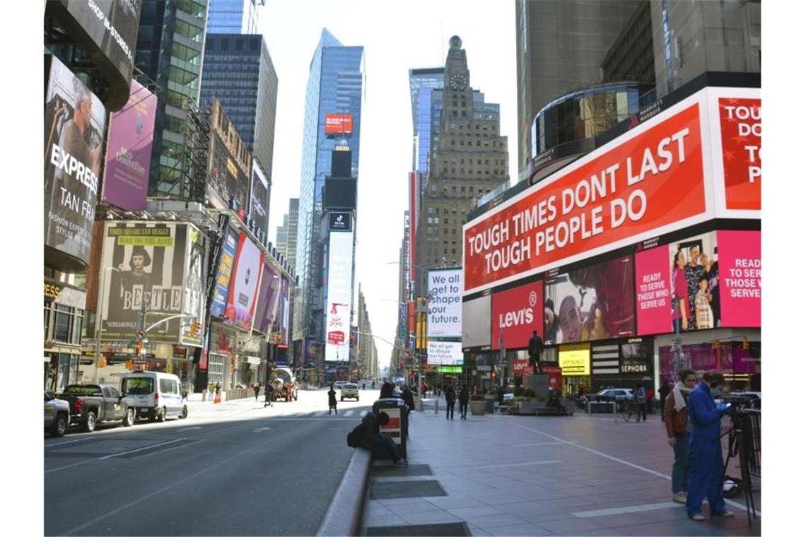 Der New Yorker Times Square ist nach einer Verhängten Sperre nahezu verlassen. Foto: kyodo/dpa