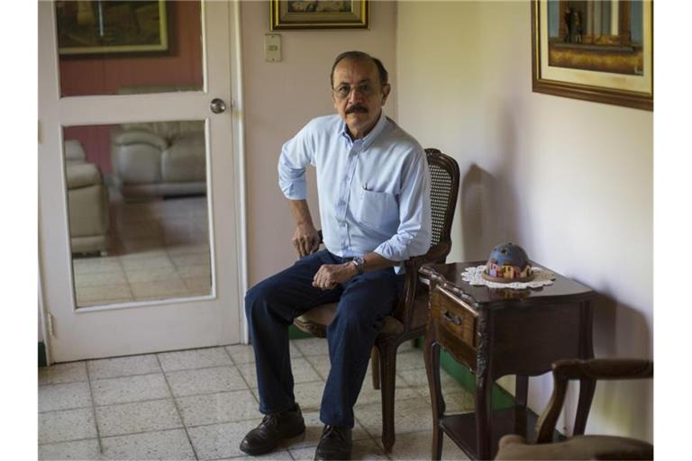 Der nicaraguanische General außer Dienst und Oppositionspolitiker Hugo Torres posiert für ein Porträt in seinem Haus in Managua. Torres ist nach Angaben der Staatsanwaltschaft Nicaraguas gestorben. Foto: Moises Castillo/AP/dpa