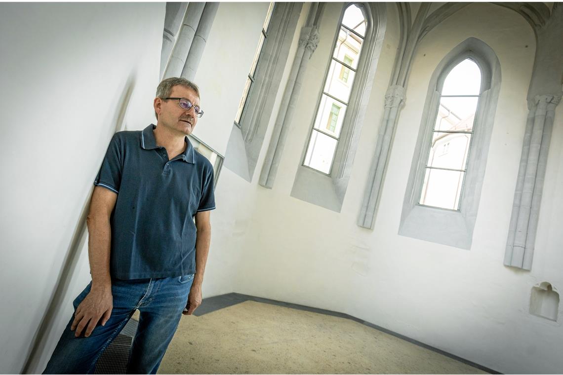 Backnanger Michaelskirche wird 900 Jahre alt Der noch erhaltene Teil der Michaelskirche gilt laut Bernhard Trefz als einer der ersten frühgotischen Chöre in Deutschland. Foto: Alexander Becher