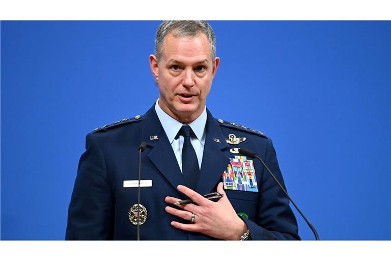 Der Oberbefehlshaber der Nato-Streitkräfte in Europa, Alexus Grynkewich, erwartet kurzfristig keine weiteren Ankündigungen - langfristig aber schon.