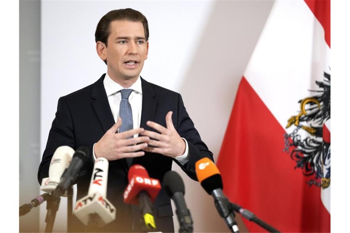 Regierungskrise in Österreich: Noch keine Lösung in Sicht Der österreichische Bundeskanzler Sebastian Kurz bestreitet die Korruptionsvorwürfe. Foto: Georg Hochmuth/APA/dpa