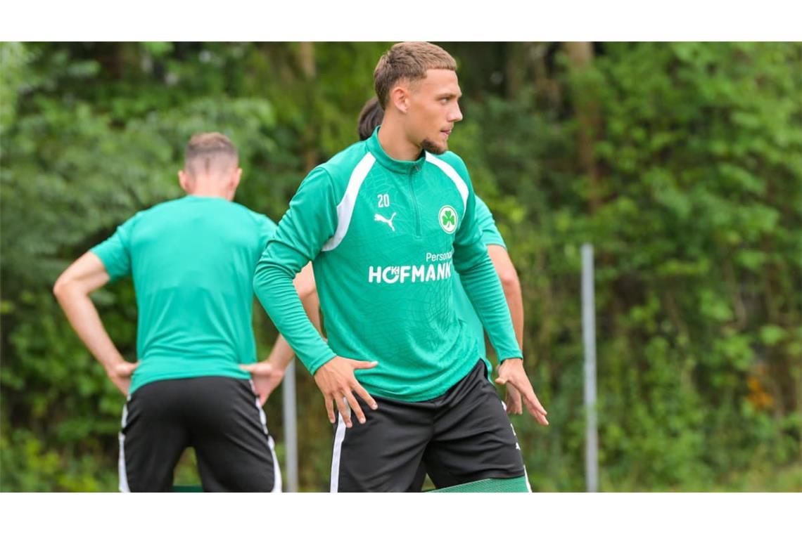 Der offensive Mittelfeldspieler Leander Popp spielte zuletzt bei der SpVgg Greuther Fürth.