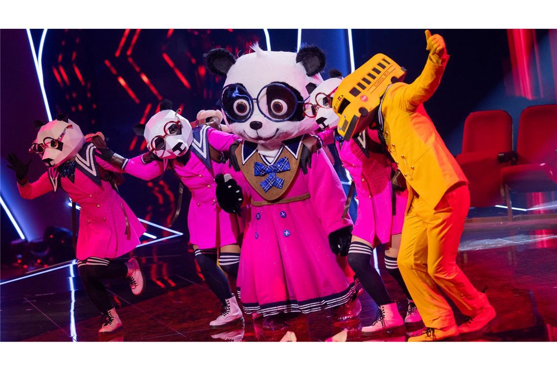 Moderatorin Madita van Hülsen bei "Masked Singer" raus Der Panda sang "Since U Been Gone" von Kelly Clarkson
