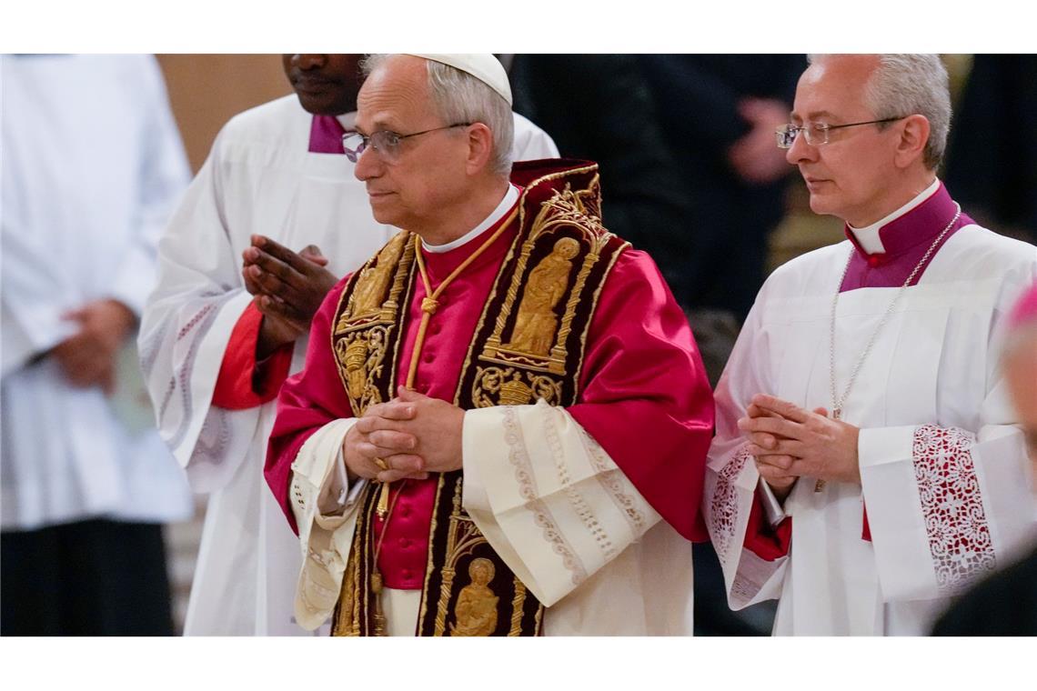 USA warten auf Waffenruhe-Vorschlag aus Moskau Der Papst bietet den Vatikan als Verhandlungsort an.