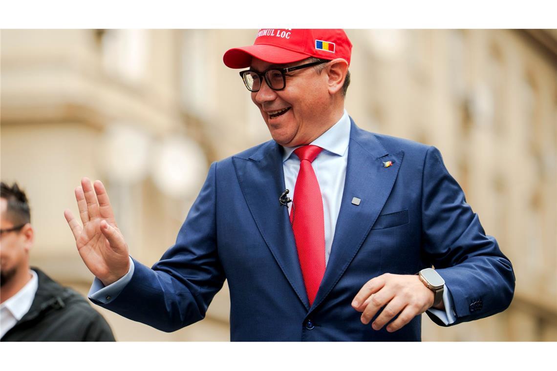 Wahlwiederholung in Rumänien - Rechtspopulist ist Favorit Der parteilose frühere sozialdemokratische Ministerpräsident Victor Ponta kandidiert für das Präsidentenamt. Er rühmt sich guter Beziehungen zur Administration des US-Präsidenten Donald Trump. (Archivbild)