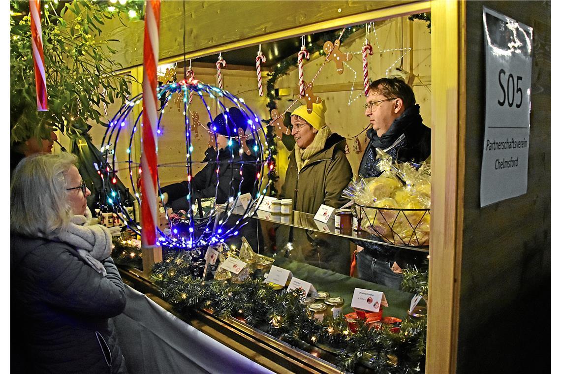 Der Partnerschaftsverein Chelmsford. Weihnachtsmarkt in Backnang 2025. 42. Backn...