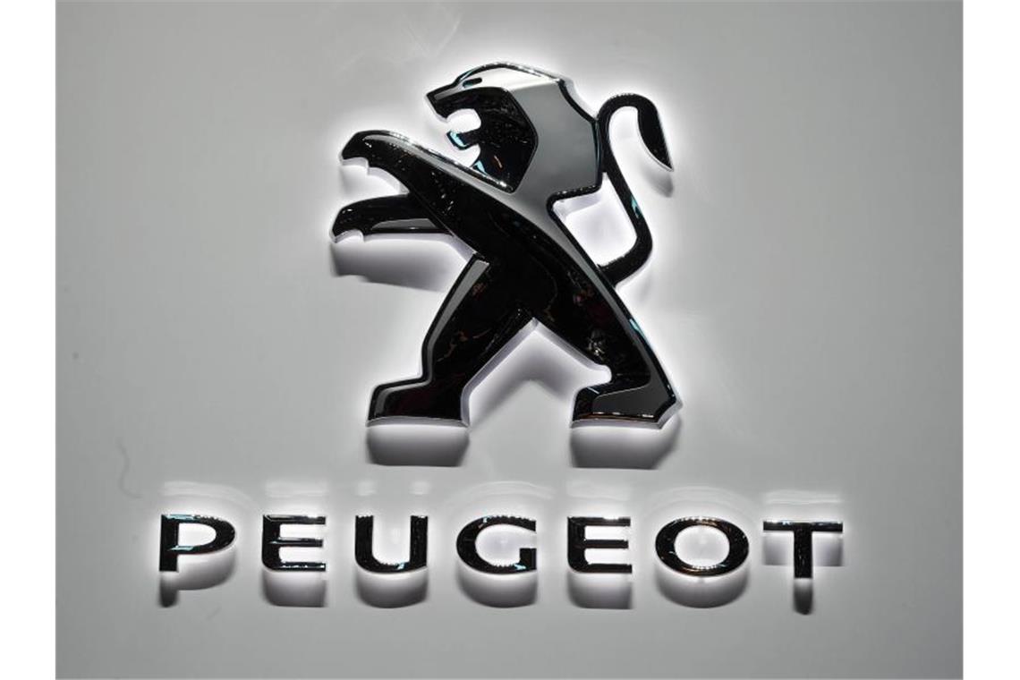 Der Peugeot 308 bekommt wegen Chipmangels einen alten Tacho. Foto: Uli Deck/dpa