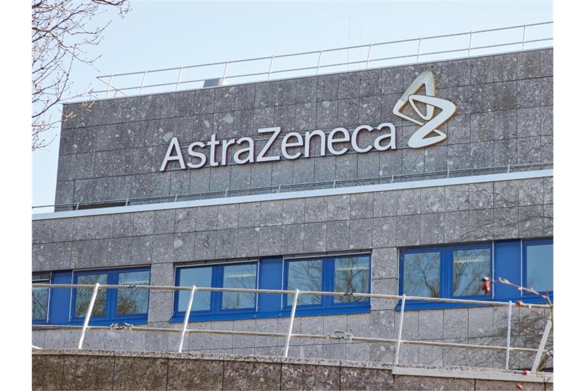 Der Pharmakonzern Astrazeneca verzeichnet zum Jahresauftakt steigende Umsätze. Foto: Georg Wendt/dpa