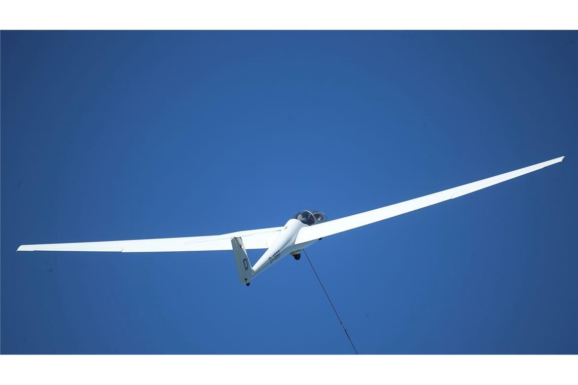 Der Pilot starb noch an der Unglücksstelle. (Symbobild)
