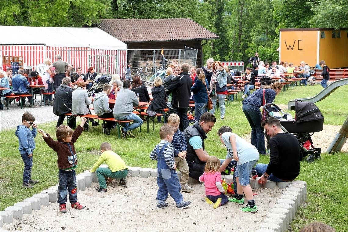 Kulturgarten in Auenwald Der Platz beim Schloss Ebersberg hat schon viele Feste gesehen. Archivfoto: E. Layher