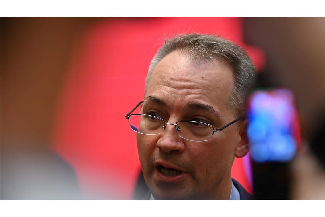 Forum mit BMW, Apple und Co.: Nutzt China das US-Vakuum? Der Präsident der US-Handelskammer in China, Michael Hart, hofft auf leichtere Bedingungen für US-Firmen.