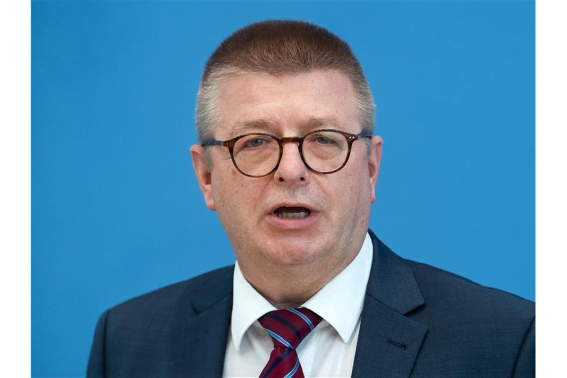 Haldenwang: Bei Protesten neue Szene von Staatsfeinden Der Präsident des Bundesamts für Verfassungsschutz, Thomas Haldenwang. Foto: Bernd von Jutrczenka/dpa