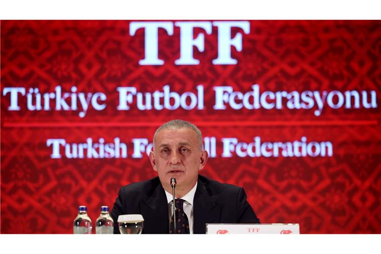 Der Präsident des Türkischen Fußballverbands, Ibrahim Haciosmanoglu