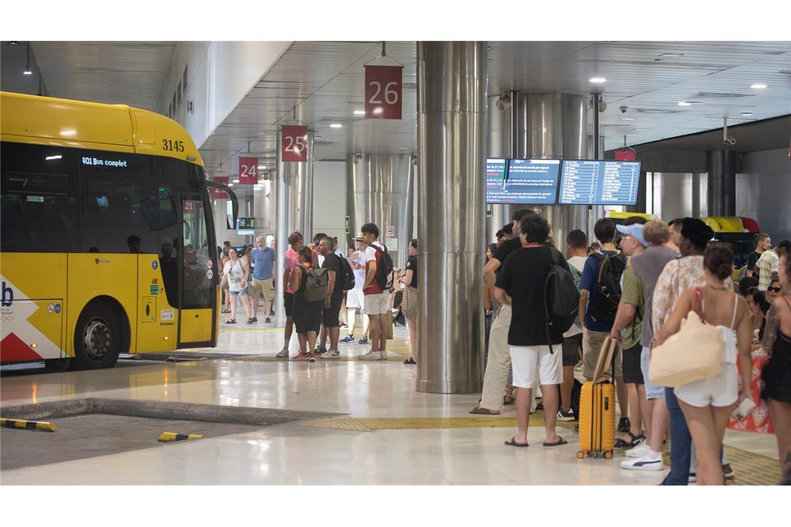 Der Preis für einen Fahrschein in Bus und U-Bahn in Palma wird teurer.