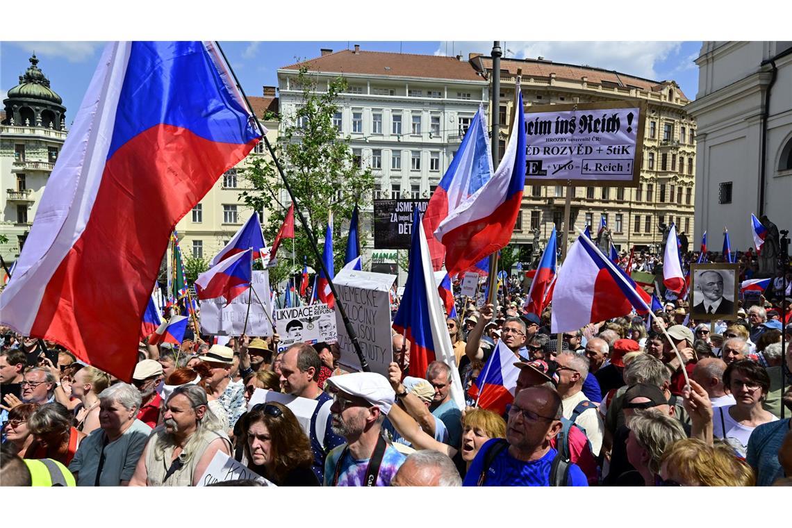 Der Protestmarsch gegen den Sudetendeutschen Tag in Brno (Brünn).