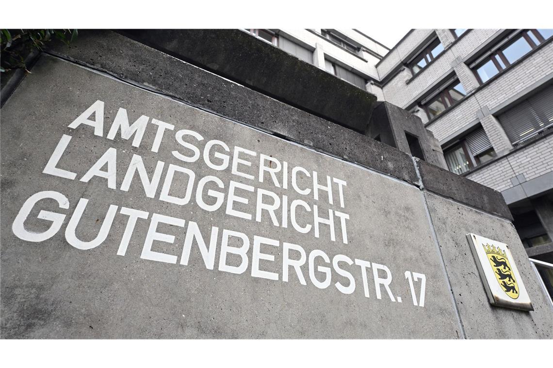 Mitbewohner mit Messer erstochen – fünfeinhalb Jahre Haft für Täter Der Prozess fand vor dem Landgericht Baden-Baden statt.