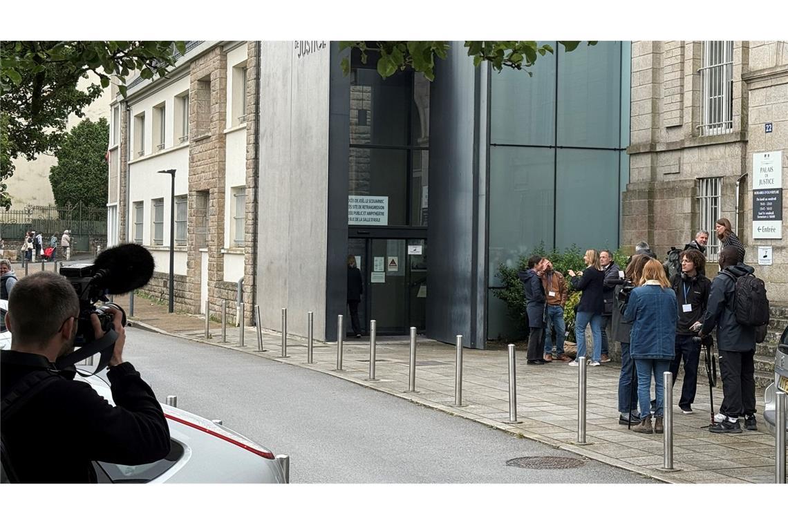 299-facher Missbrauch: 20 Jahre Haft für Arzt in Frankreich Der Prozess um den massenhaften Missbrauch junger Patienten durch einen Klinikarzt hat in Frankreich für Erschütterung gesorgt.