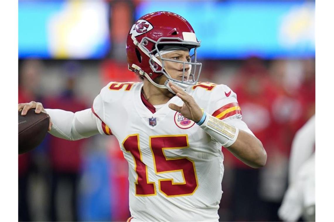 Dallas Cowboys und Kansas City Chiefs lösen Playoff-Ticket Der Quarterback der Kansas City Chiefs: Patrick Mahomes. Foto: Ashley Landis/AP/dpa