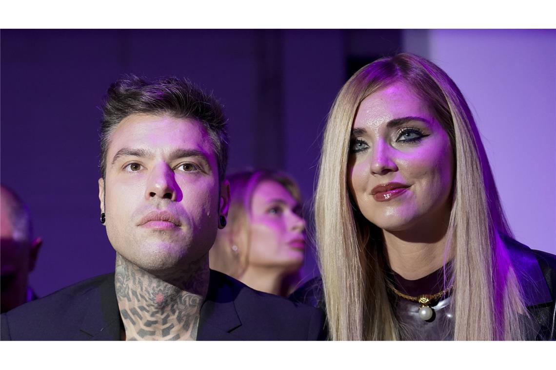 Der Rapper Fedez mit seiner damaligen Frau Chiara Ferragni, Modebloggerin und Influencerin.