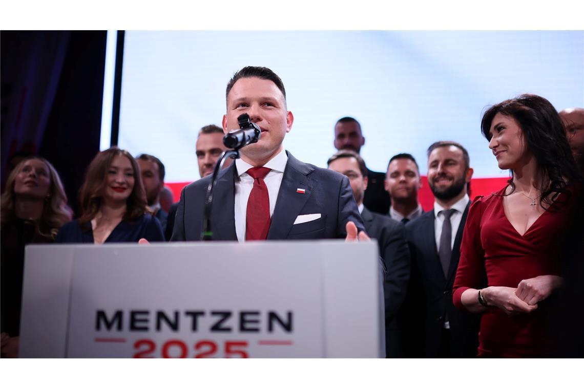Polen: Stichwahl entscheidet über neuen Präsidenten Der rechtsextreme Kandidat Slawomir Mentzen, der in der ersten Runde der polnischen Präsidentenwahl auf dem dritten Platz landete, will seinen Anhängern eine Wahlempfehlung geben.