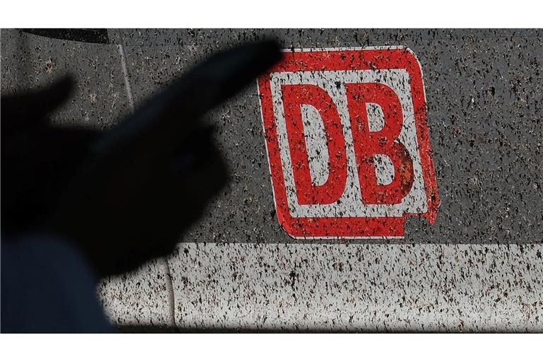 Der Ruf der Bahn ist derzeit ramponiert. Eine neue Spitze und eine neue Strategie sollen es richten. (Archivbild)