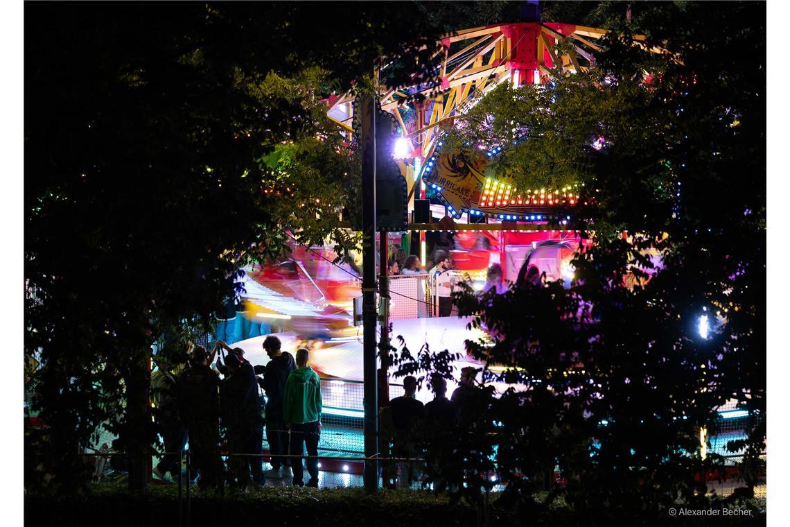 Der Rummel bei Nacht.