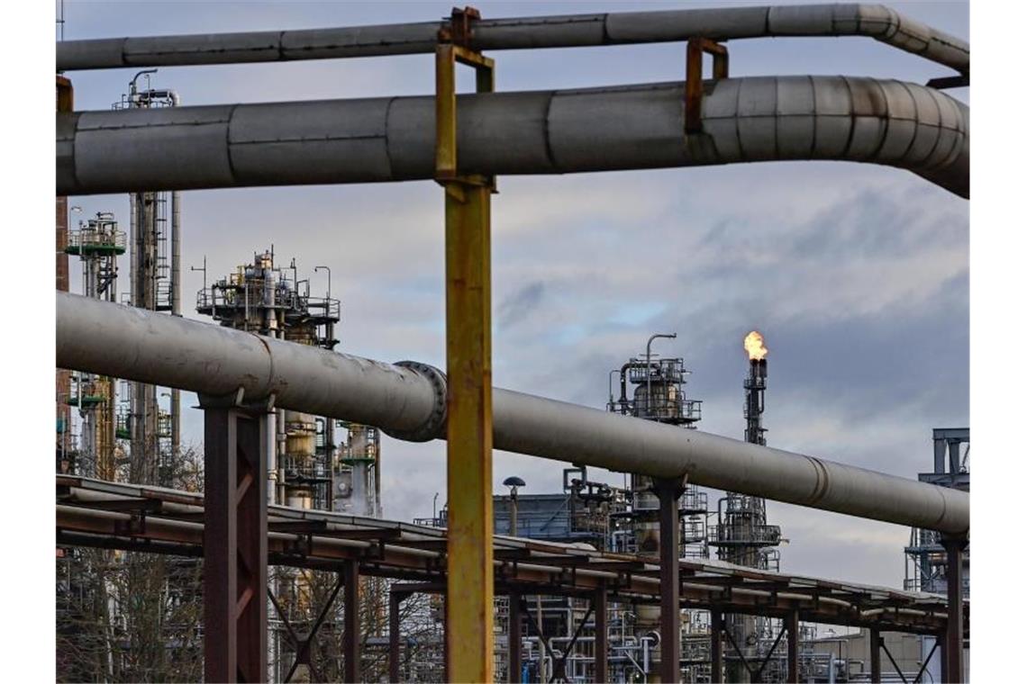 Hackerangriff auf Deutschland-Tochter von Rosneft Der russische Ölkonzern Rosneft ist an der PCK-Raffinerie beteiligt. Foto: Patrick Pleul/dpa-Zentralbild/ZB