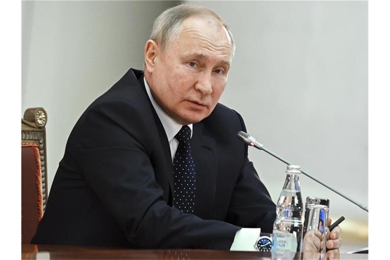Der russische Präsident Wladimir Putin hat das viel kritisierte Gesetz unterzeichnet. Foto: Yevgeny Biyatov/Pool Sputnik Kremlin/AP/dpa