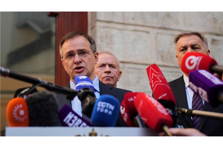 Der russische Verhandlungsführer Wladimir Medinski hat nach der zweiten Verhandlungsrunde in Istanbul Pläne für einen neuen Gefangenenaustausch bestätigt. (Archivbild)