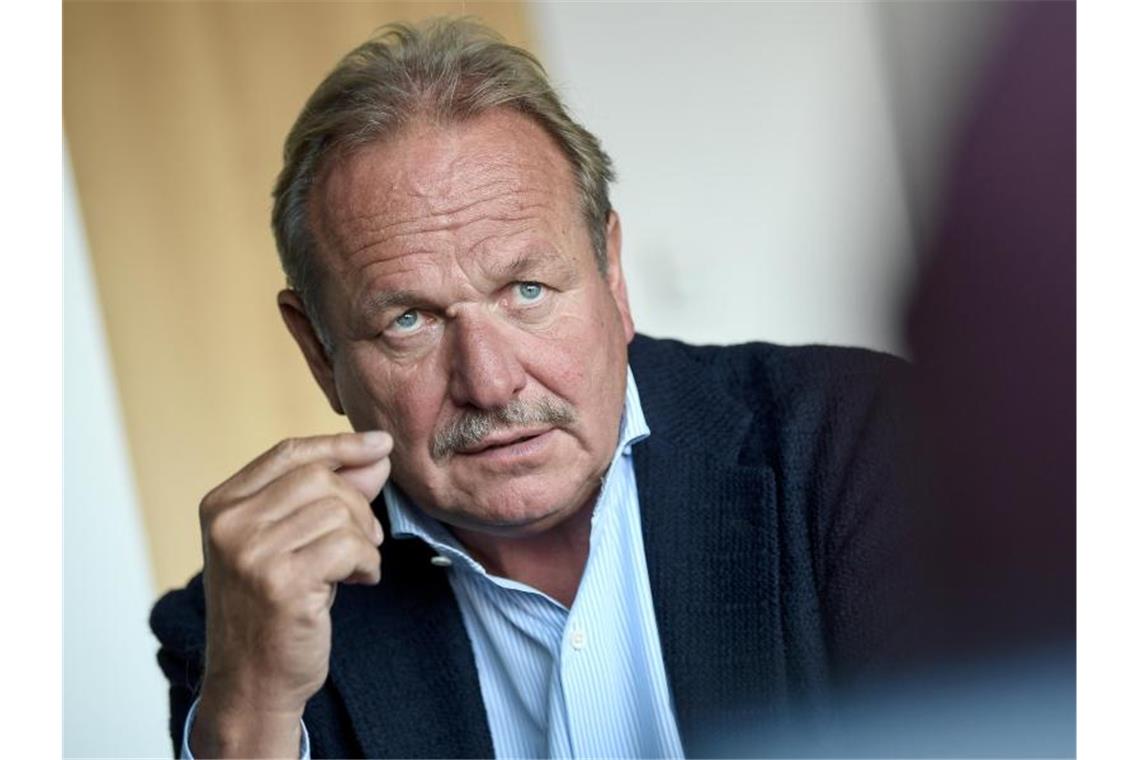 Verdi: Öffentliche Aufträge nur an Firmen mit Tarifvertrag Der scheidende Verdi-Chef Frank Bsirske. Foto: Britta Pedersen