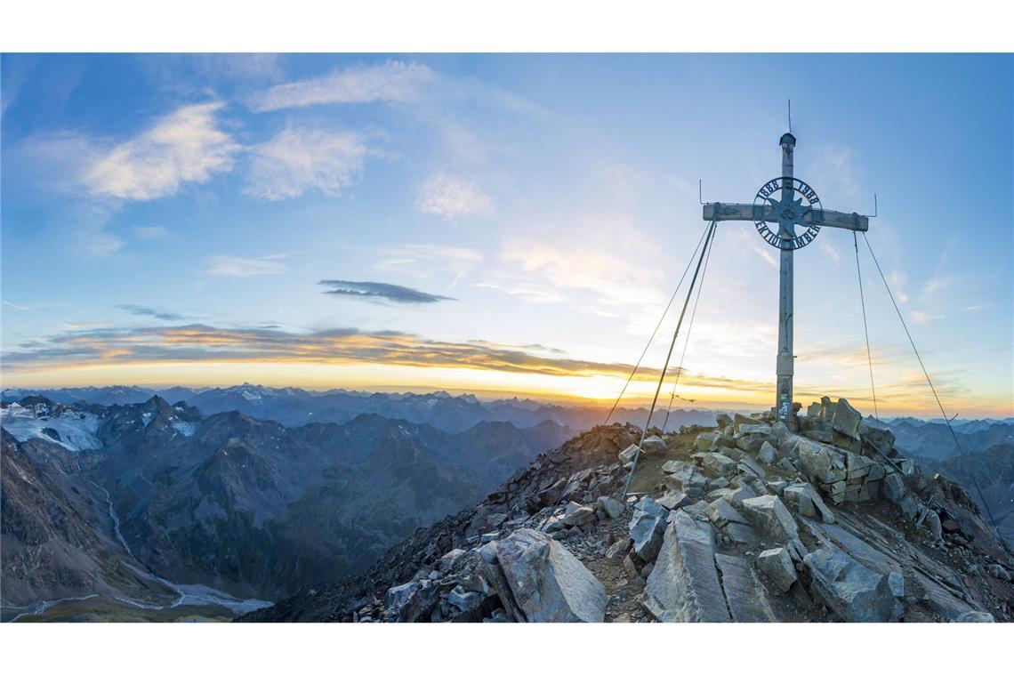 Der Schrankogel ist mit knapp 3500 Metern Höhe der zweithöchste Berg in den Stubaier Alpen (Archivbild).