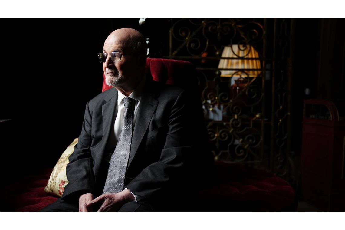 Der Schriftsteller Salman Rushdie nähert sich in seinem neuen Buch "Die elfte Stunde" der Frage an, wie man dem eigenen Ende entgegengehen kann. (Archivfoto)