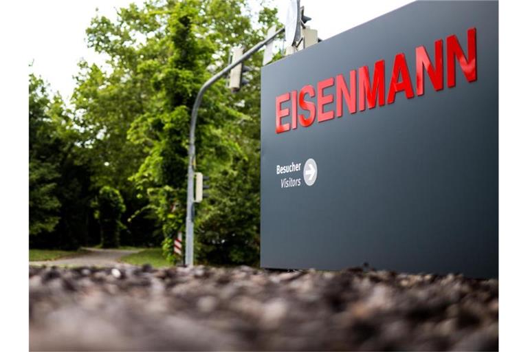Der Schriftzug des Anlagenbauers Eisenmann ist vor dem Firmensitz zu sehen. Foto: Christoph Schmidt/dpa/Archivbild