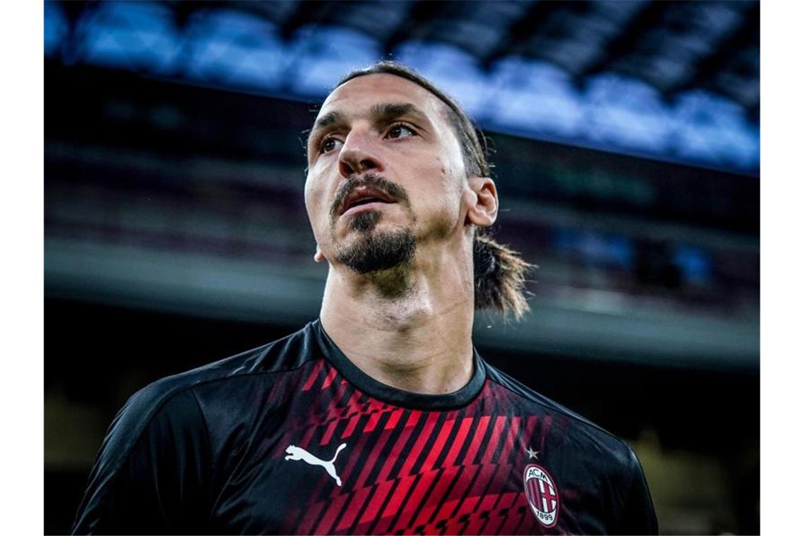 Milan-Profi Zlatan Ibrahimovic mit dem Coronavirus infiziert Der schwedische Stürmerstar Zlatan Ibrahimovic wurde positiv auf das Coronavirus getestet. Foto: Spada/Lapresse/Lapresse via ZUMA Press/dpa