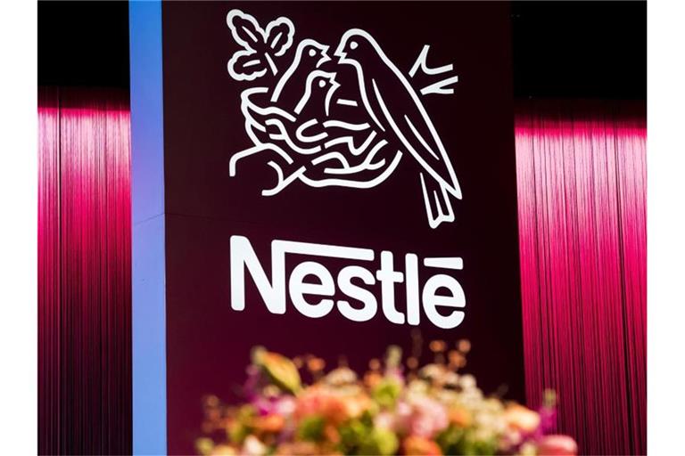 Der Schweizer Nahrungsmittelkonzern Nestlé steht in der Kritik.