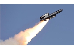 Der selbst entwickelte ukrainische Marschflugkörper „Flamingo“ bei einem Testflug: Angriffe auf Industrie und Infrastruktur bis zu 3000 Kilometer tief im russischen Hinterland.